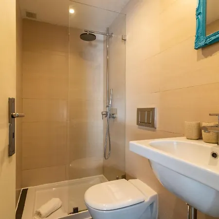 Cosy Hideout In Ajuda Apartman